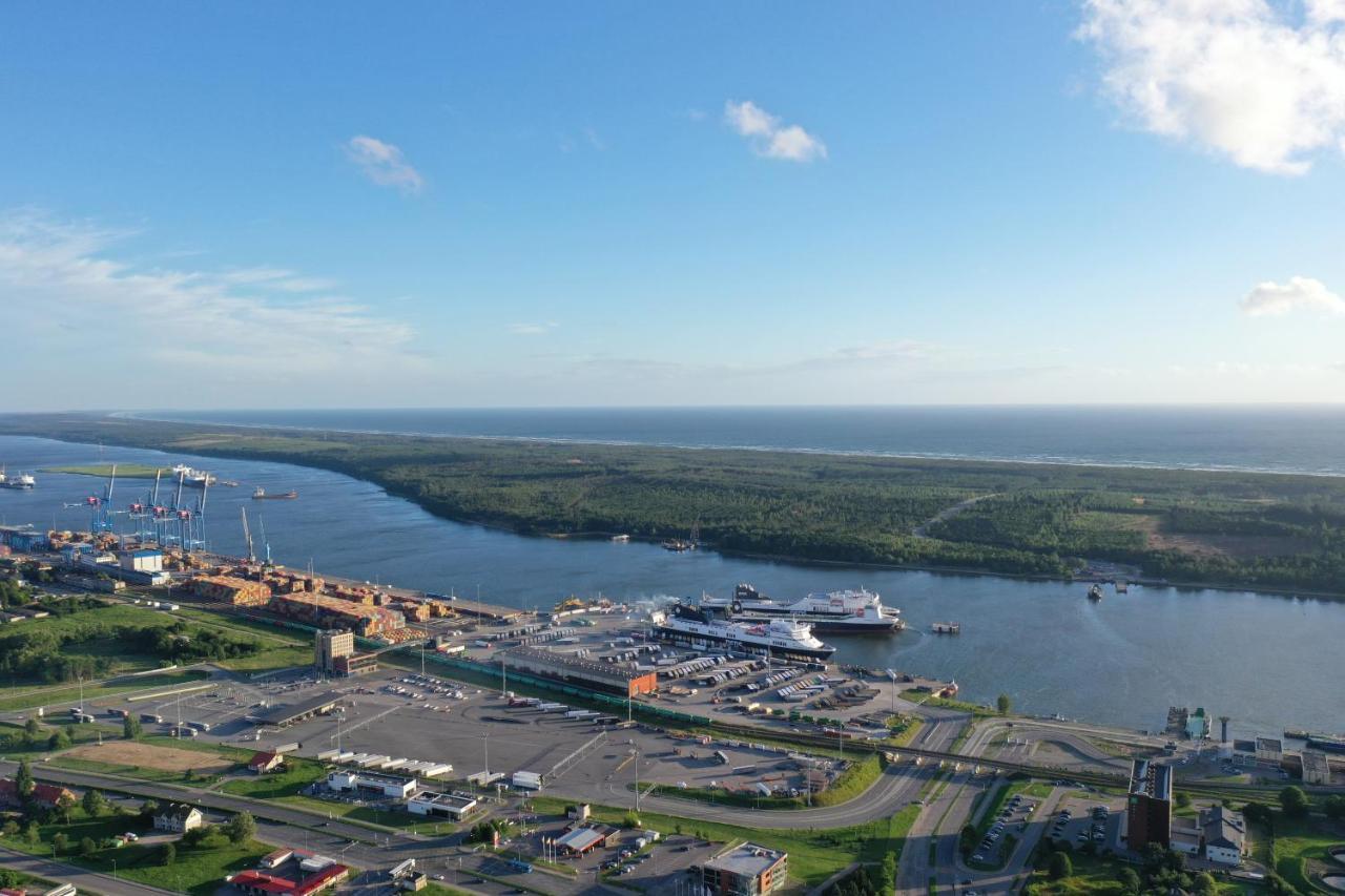 Sea View Apartment In Klaipeda Exterior photo