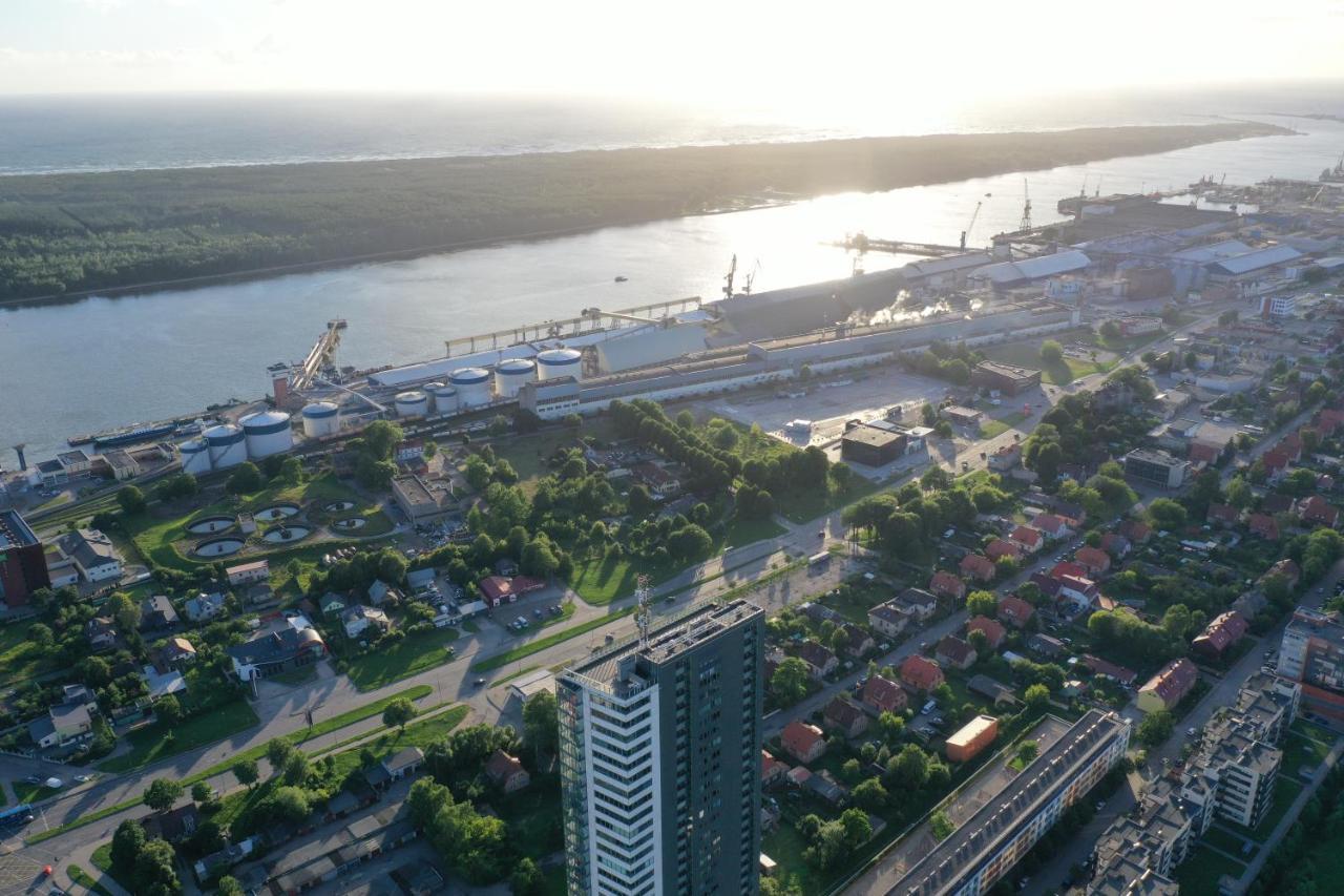 Sea View Apartment In Klaipeda Exterior photo